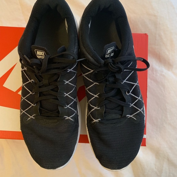 Women’s Nike Fury 2 - Picture 3 of 5